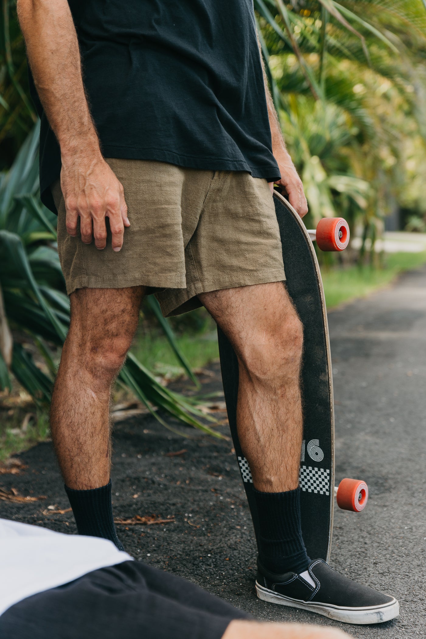 Miller Shorts- Textured Linen Shorts - Khaki Green